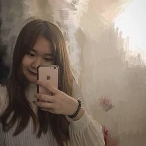 Meet your Posher, Alicia